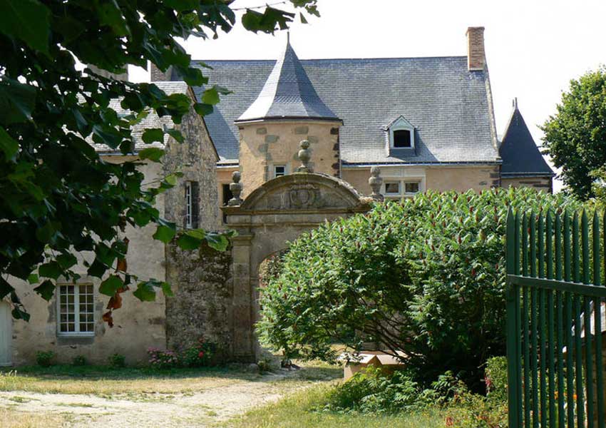 Sainte-Suzanne, l'un des plus beaux villages de France