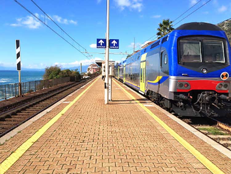 train_cinque_terre