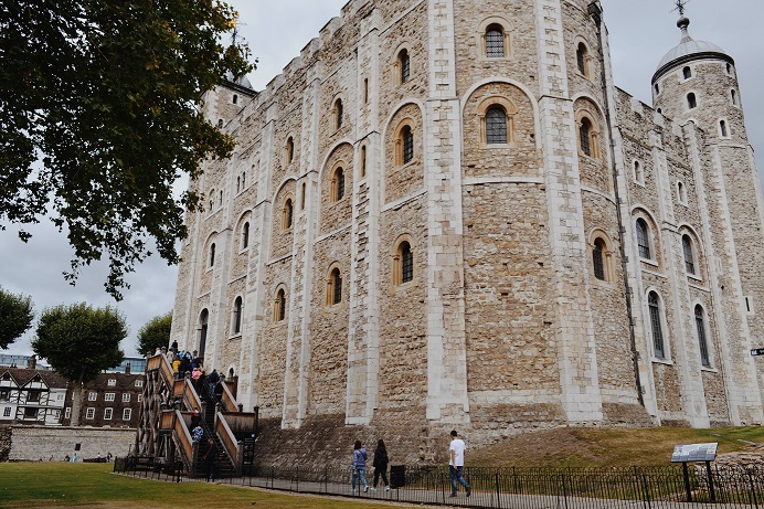 amy-leigh-barnard-0THeptStwBA-unsplash tour de londres