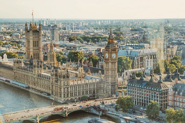 pexels-dominika-gregušová-672532 palais de westminster