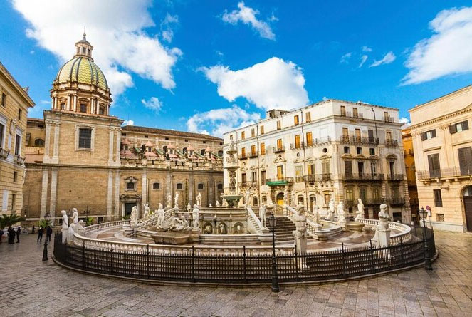 Fontaine de la piazza Pretoria