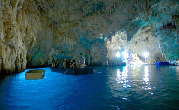 La grotte d'Emeraude